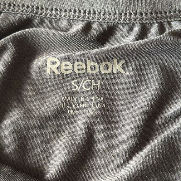 Reebok Women's Performance Athletic  Gray Black Workout Top Sz Small‎ - Picture 7 of 7